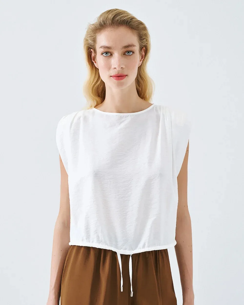 ACCESS - Γυναικείο Τοπ κοντό με τσαλακωτή όψη  63-2106 OFF WHITE